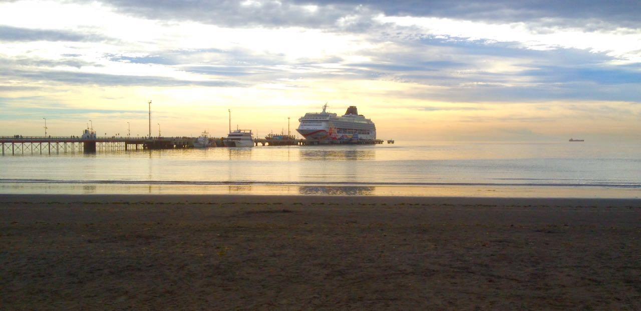 Apart Hotel Marina Puerto Madryn Eksteriør billede
